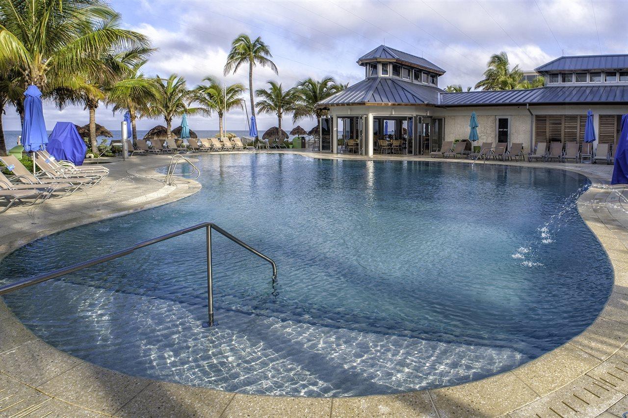 Naples Beach Hotel And Golf Club Bagian luar foto