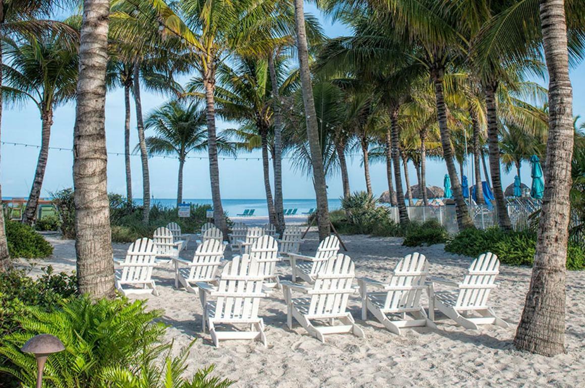 Naples Beach Hotel And Golf Club Bagian luar foto